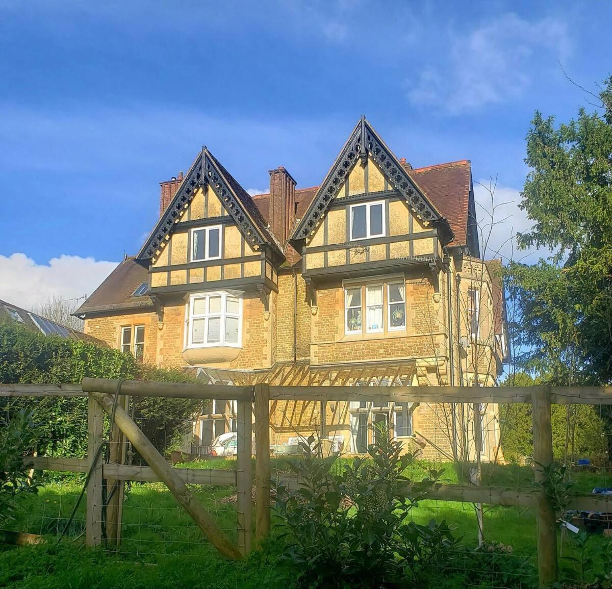 Lovely 3 Bed Condo Reigate Esterno foto